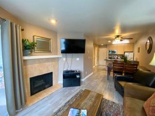Inn Building Condo 110 (Pet friendly, free Wi-Fi) - Garden City - 9