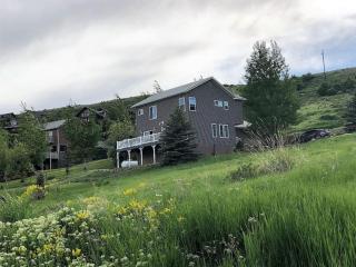 Lake View Cabin New Flooring and Roku TV - Garden City - 0