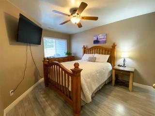Inn Building Condo 110 (Pet friendly, free Wi-Fi) - Garden City - 3