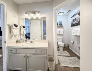 Inn Building Condo 112, updated beautiful condo - Garden City - 2