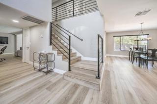 Stunning Home with Pool Very Spacious Upgrades - Las Vegas - 4