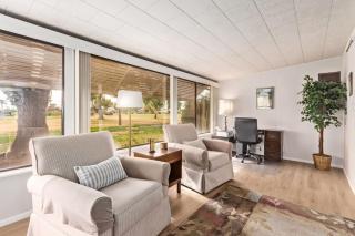 Relaxing 2BR plus Den Golf Retreat with Backyard and BBQ - Sun City - 9