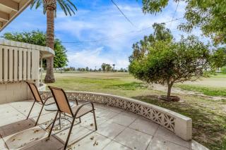 Relaxing 2BR plus Den Golf Retreat with Backyard and BBQ - Sun City - 6