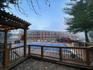Jonesbones Room at White Wing Lodge- Silver Dollar City Getaway - 2