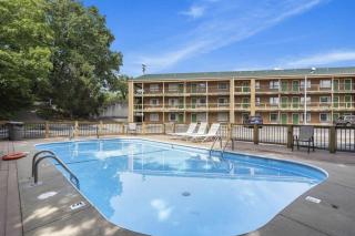 Jonesbones Lodge- Silver Dollar City Getaway - Branson - 7