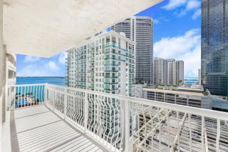 Modern Brickell Condo with Prime City Views - Miami - 2