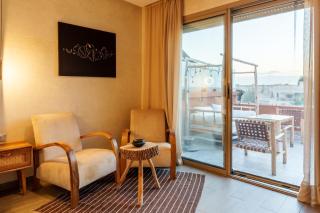 Spacious Luxury Apartment with Heated Pool Center - 1