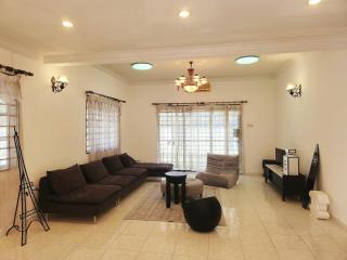 5 min to ipoh town pasir puteh 5br 22pax - Ipoh - 5