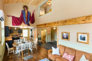 Newly-built mountain lodge with hot tub and 87 acres - Elizabethtown - 4