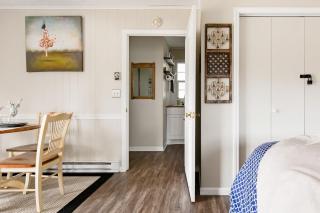 Walk to Main Street HVL cute cozy studio - Hendersonville - 3