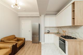 Central Circ & RentMI - 1