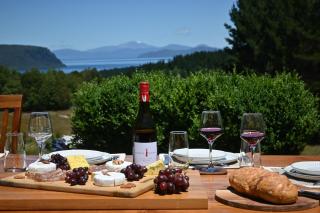 Muirs Reef Lodge - Private Accommodation in Kinloch - 2