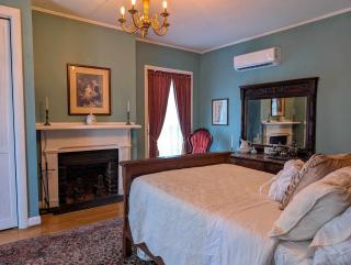 Historic Home with Southern Charm - 8