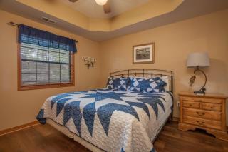2BR Village At Indian Point 1902 near SDC - Free Tickets Daily up to $500 - Branson - 1