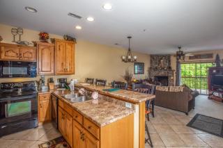 2BR Village At Indian Point 1907 near SDC - Free Tickets Daily up to $500 - Branson - 0