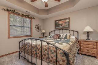 2BR Village At Indian Point 1806 near SDC - Free Tickets Daily $500 - Branson - 4