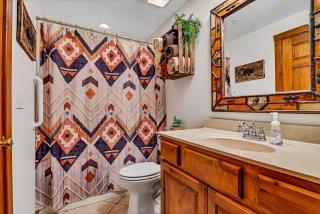 2BR Village At Indian Point 1801 near SDC - Free Tickets Daily up to $500 - Branson - 4