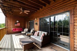 2BR Village At Indian Point 1801 near SDC - Free Tickets Daily up to $500 - Branson - 2