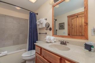 2BR Village At Indian Point 1707 near SDC - Free Tickets Daily up to $500 - Branson - 5
