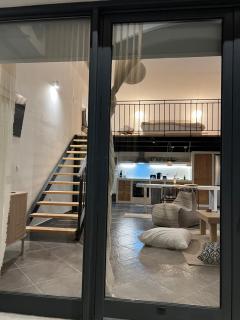 Evas Urban loft 1 CLOSE TO PYTHAGOREIO - 9