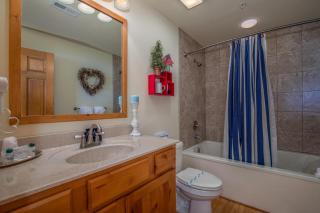 2BR+Loft Village At Indian 1710 Point near SDC-Free Tickets Daily up to $500 - Branson - 1