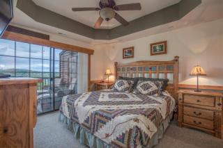 2BR Village At Indian Point 1705 near SDC - Free Tickets Daily up to $500 - Branson - 6