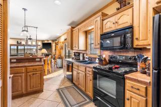 2BR Village At Indian Point 1608 near SDC - Free Tickets Daily up to $500 - Branson - 7