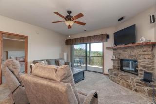 2BR Village At Indian Point 1604 near SDC - Free Tickets Daily up to $500 - Branson - 5