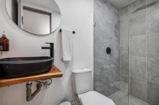 NOWA Gaira Apt Provenza Walkable Area, AC & Balcony facing KarolG club - 5