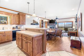 2BR Village At Indian Point 1607 near SDC - Free Tickets Daily up to $500 - Branson - 6