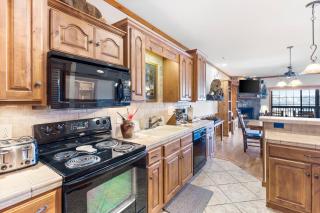 2BR Village At Indian Point 1607 near SDC - Free Tickets Daily up to $500 - Branson - 5
