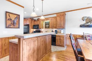 2BR Village At Indian Point 1607 near SDC - Free Tickets Daily up to $500 - Branson - 4