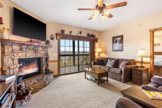 2BR Village At Indian Point 1605 near SDC - Free Tickets Daily up to $500 - Branson - 5