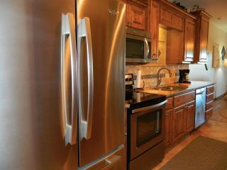 2BR Village At Indian Point 1507 near SDC - Free Tickets Daily up to $500 - Branson - 9