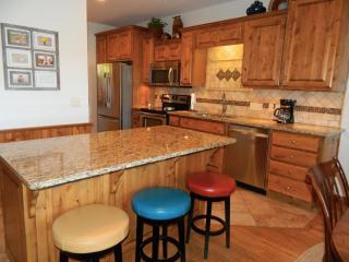 2BR Village At Indian Point 1507 near SDC - Free Tickets Daily up to $500 - Branson - 4