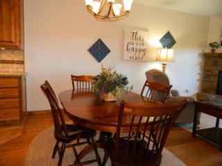 2BR Village At Indian Point 1507 near SDC - Free Tickets Daily up to $500 - Branson - 3