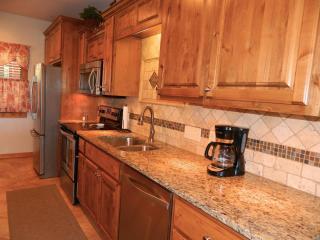 2BR Village At Indian Point 1507 near SDC - Free Tickets Daily up to $500 - Branson - 8