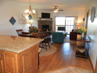 2BR Village At Indian Point 1507 near SDC - Free Tickets Daily up to $500 - Branson - 6