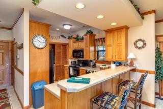 2BR Village At Indian Point 2005 near SDC - Free Tickets Daily up to $500 - Branson - 9