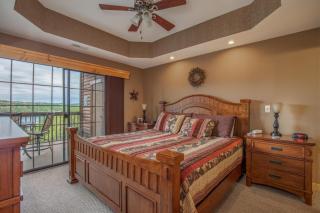 2BR Village At Indian Point 1505 near SDC - Free Tickets Daily up to $500 - Branson - 2