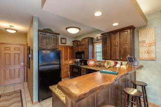 2BR Village At Indian Point 1305 near SDC - Free Tickets Daily up to $500 - Branson - 8