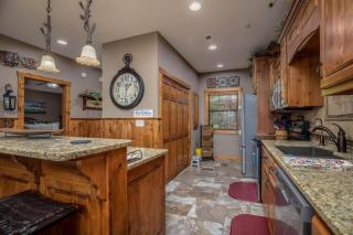 2BR Village At Indian Point 1503 near SDC - Free Tickets Daily up to $500 - Branson - 9