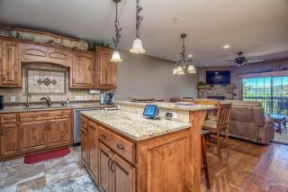 2BR Village At Indian Point 1503 near SDC - Free Tickets Daily up to $500 - Branson - 8
