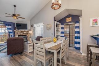 2BR Village At Indian Point 1212 near SDC - Free Tickets Daily up to $500 - Branson - 7