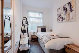 Luxurious home Etihad & Cooplive with free parking - Manchester - 4