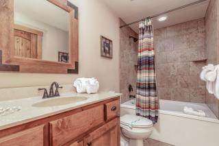 2BR Village At Indian Point 1504 near SDC- Free Tickets Daily up to $500 - Branson - 6