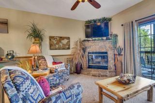 2BR Village At Indian Point 1303 near SDC - Free Tickets Daily up to $500 - Branson - 4