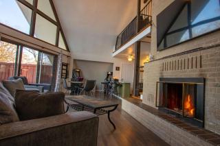 Lakehouse Retreat with Hot Tub - Alvarado - 6