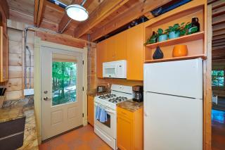 Dollybrook Cottage 1 Pet Friendly Community Pool Groups Welcome - Fennville - 3