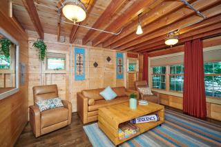 Dollybrook Cottage 1 Pet Friendly Community Pool Groups Welcome - Fennville - 2